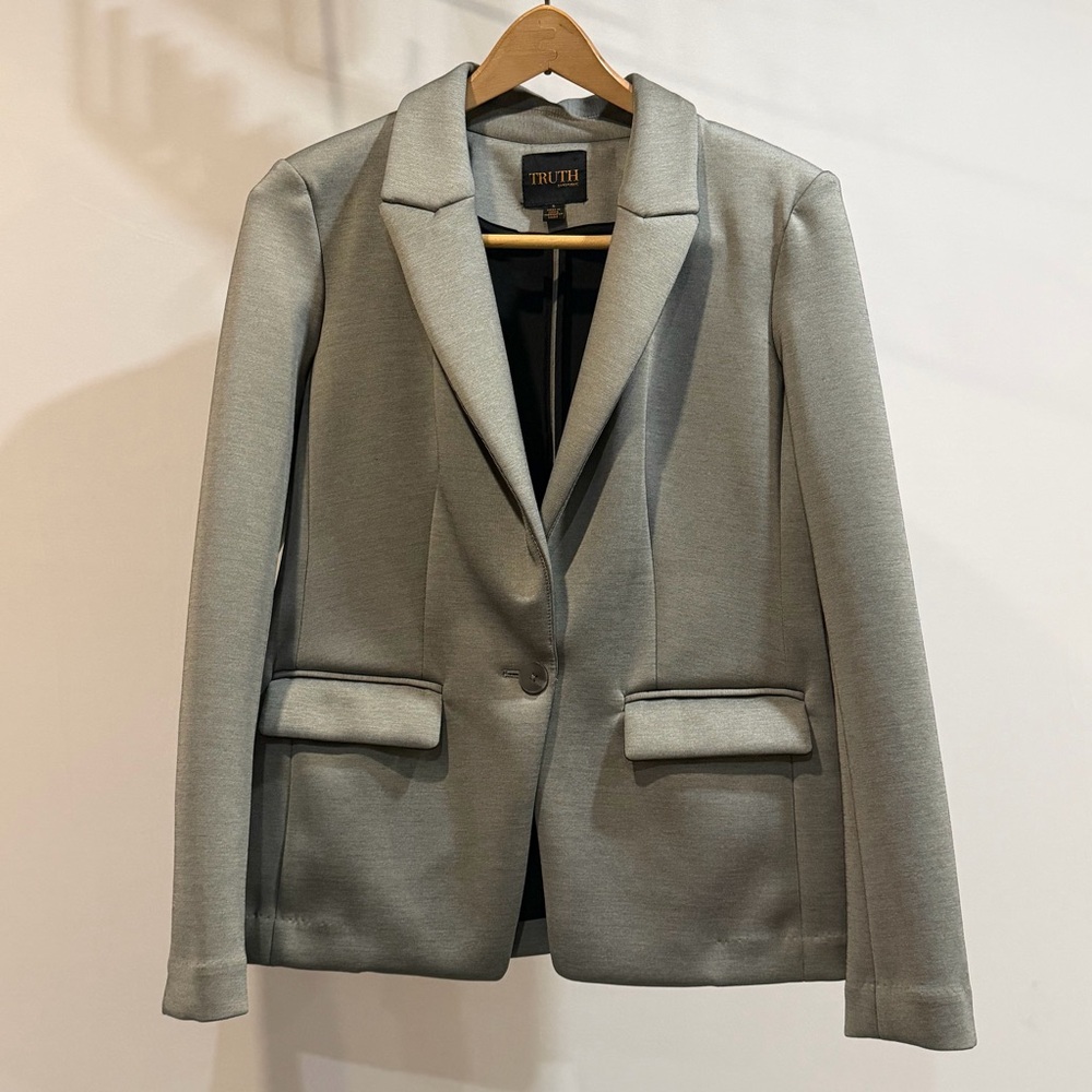 TRUTH by Republic Soft Structured Blazer – Size 6